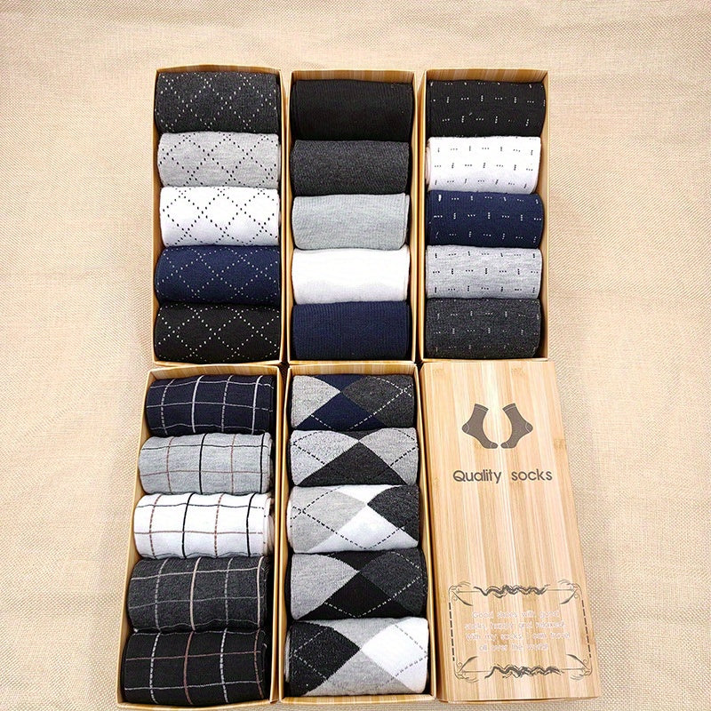 Checked Men's Socks – Classic Pattern, Modern Comfort