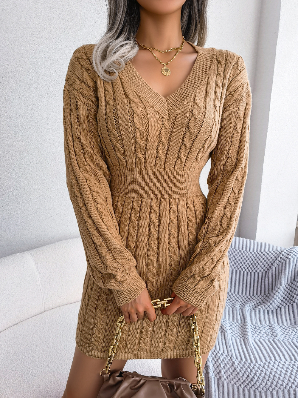 Harper - V-neck dress
