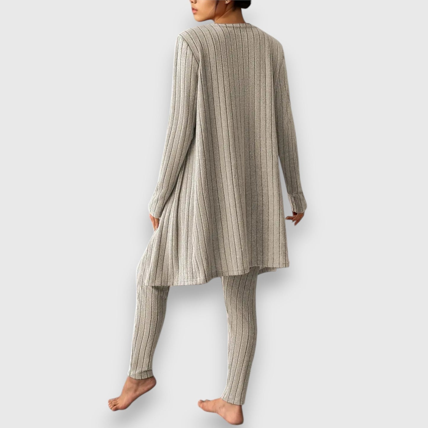 Gabriela – Elegant 3-piece Knitting Set