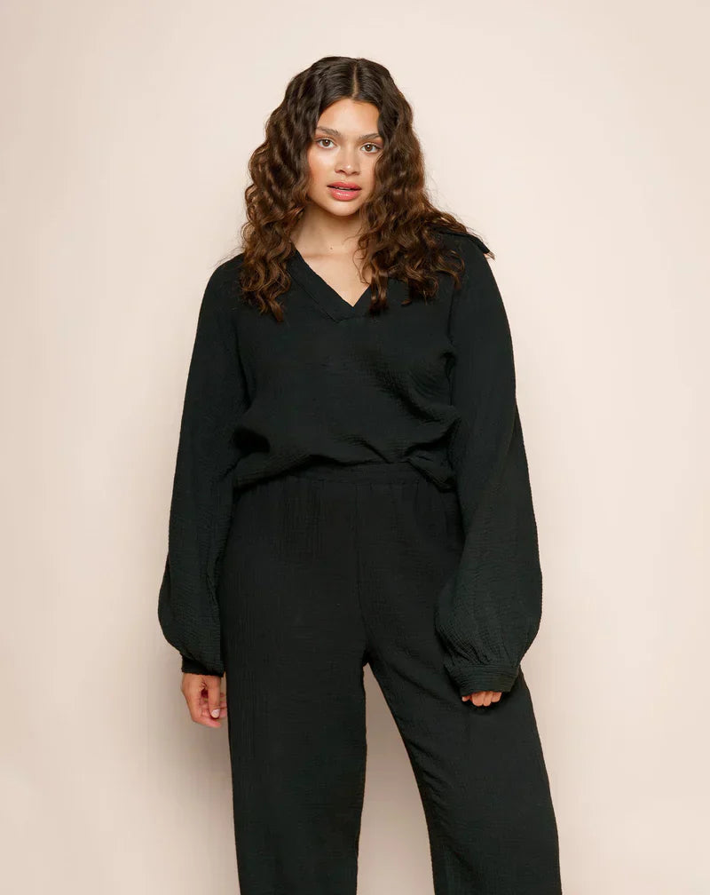 Mia | - Women's classic V-neck blouse