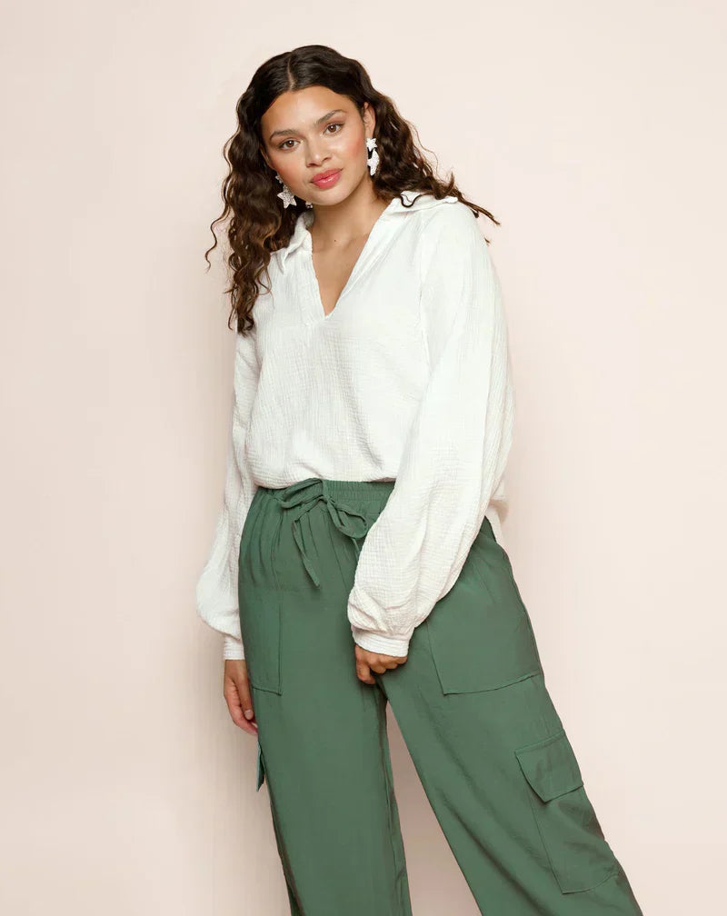 Mia | - Women's classic V-neck blouse