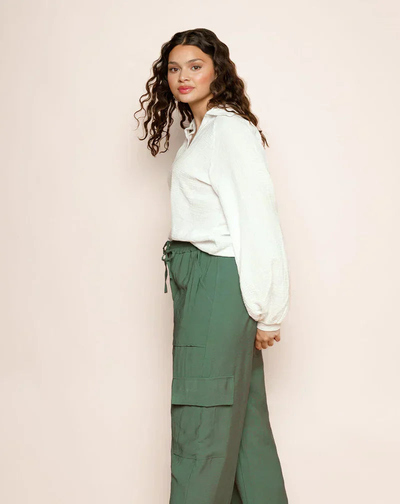 Mia | - Women's classic V-neck blouse