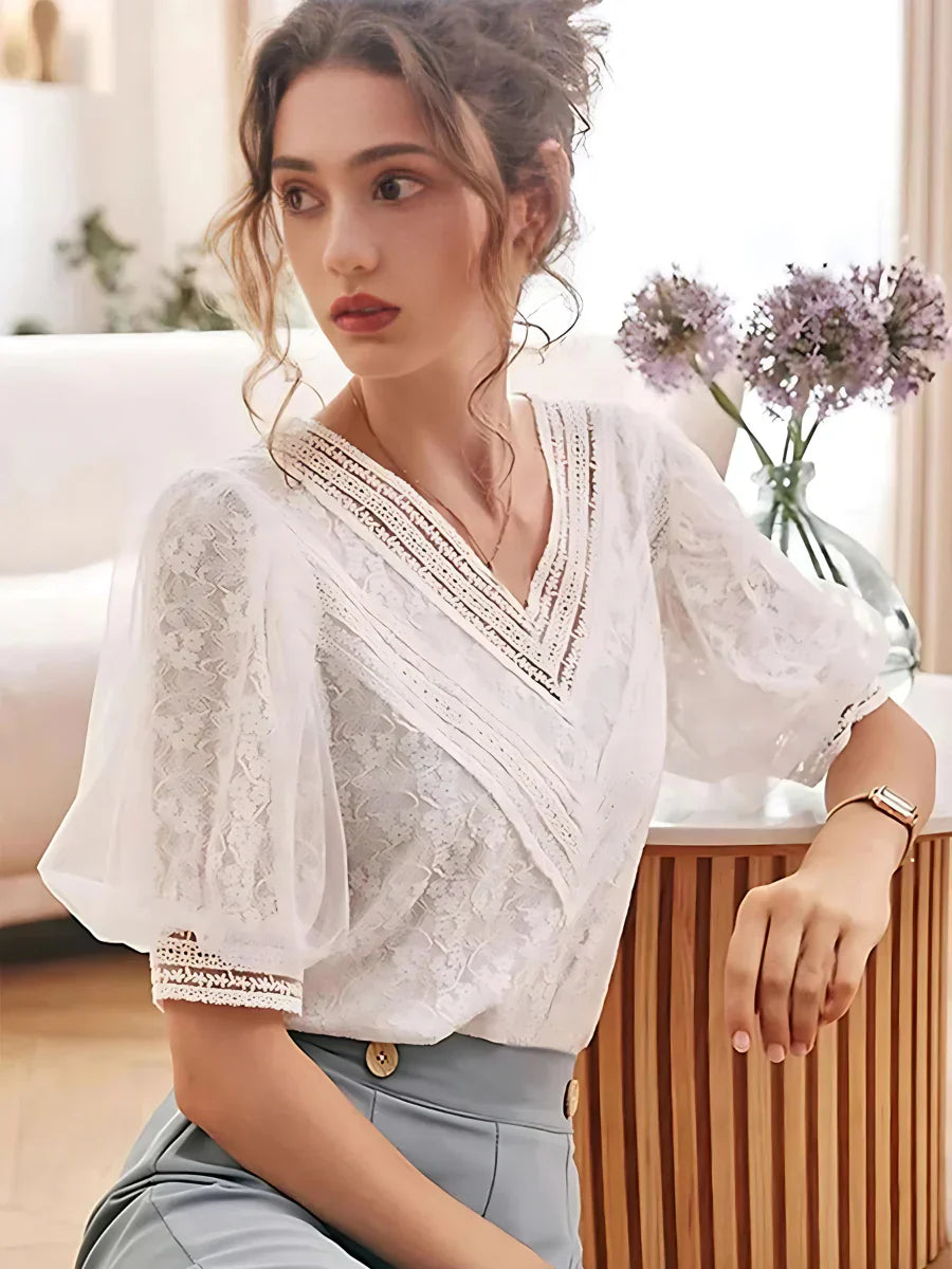 Mabel - Retro lace blouse with puff sleeves