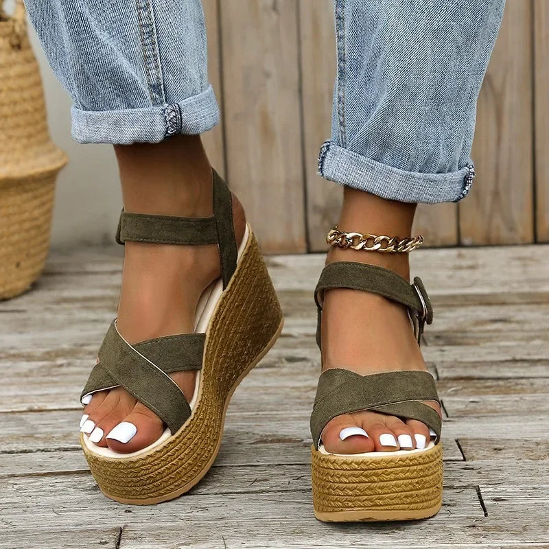 Georgia - Fashionable wedge sandals