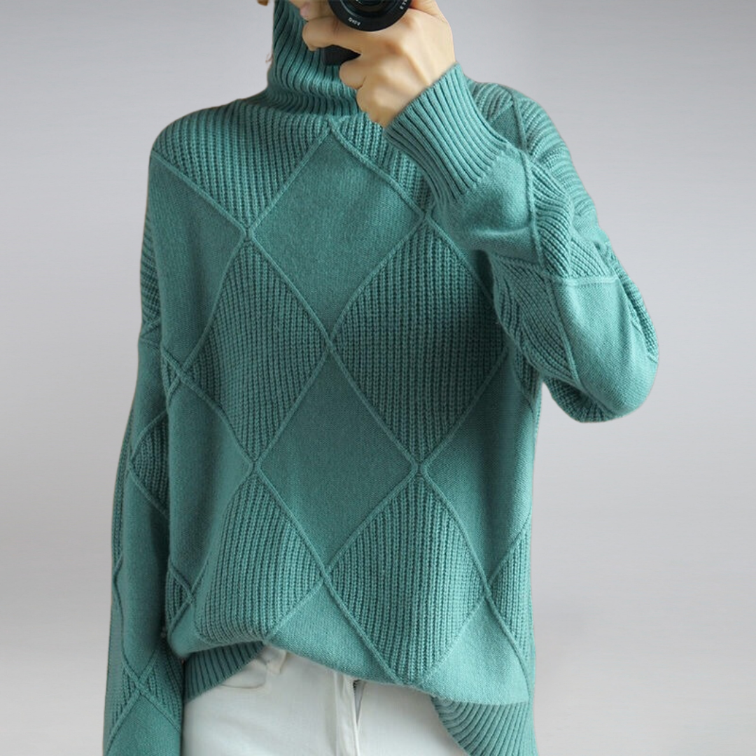 Valentina | Stylish turtleneck