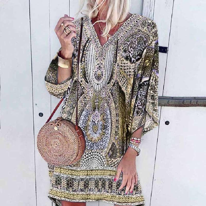 Boho Strandkleid with Ethno Pattern – Airy Summer Dress with Loose Fit