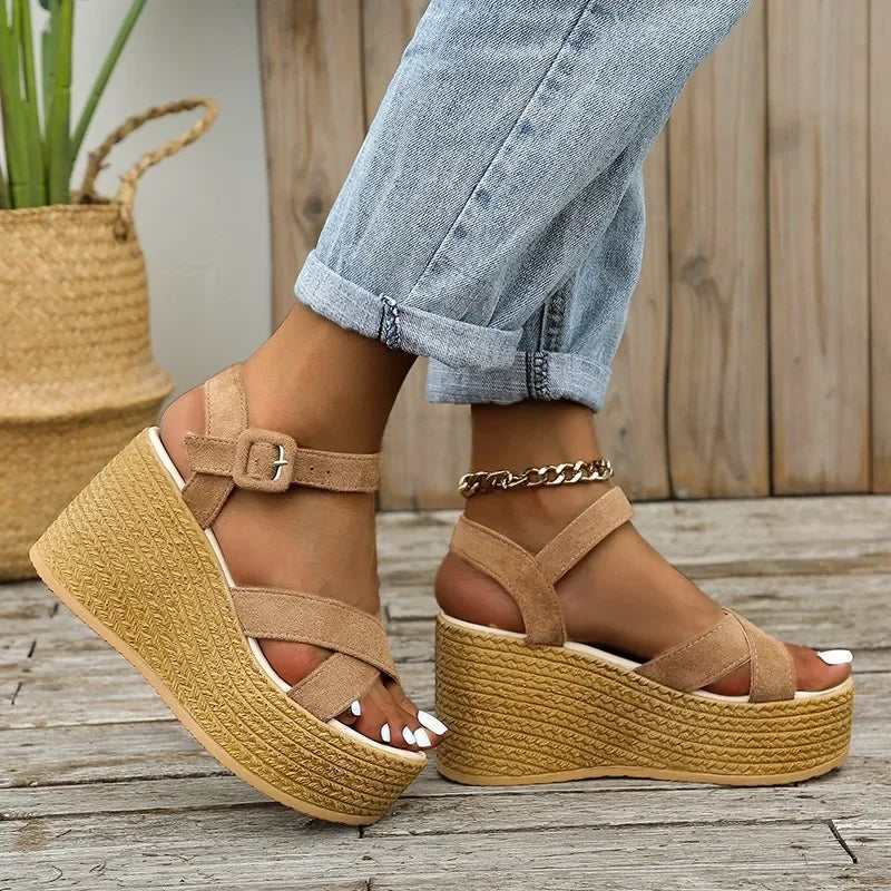 Georgia - Fashionable wedge sandals