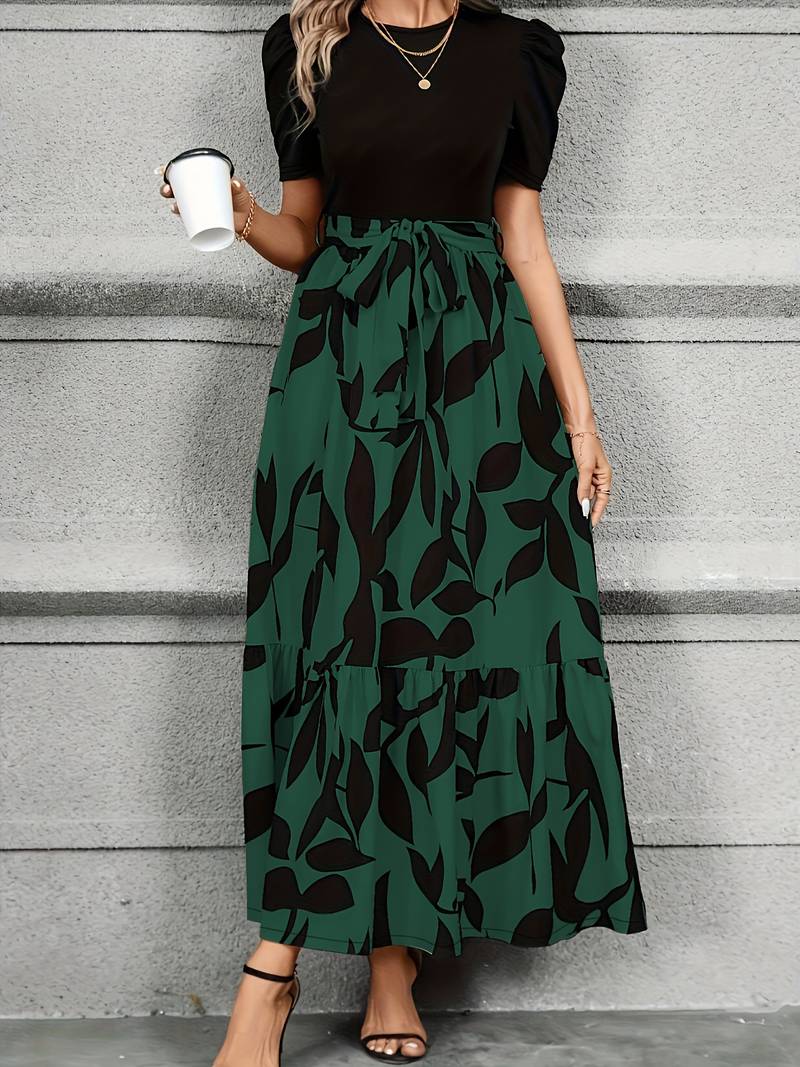 Luna – dress with floral print and round neckline