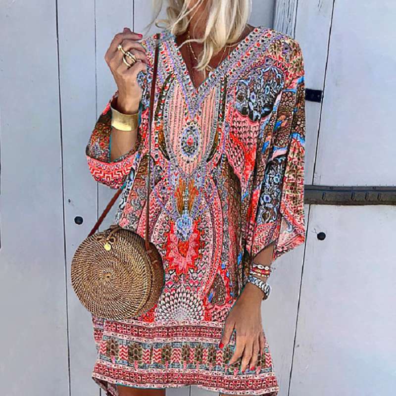 Boho Strandkleid with Ethno Pattern – Airy Summer Dress with Loose Fit