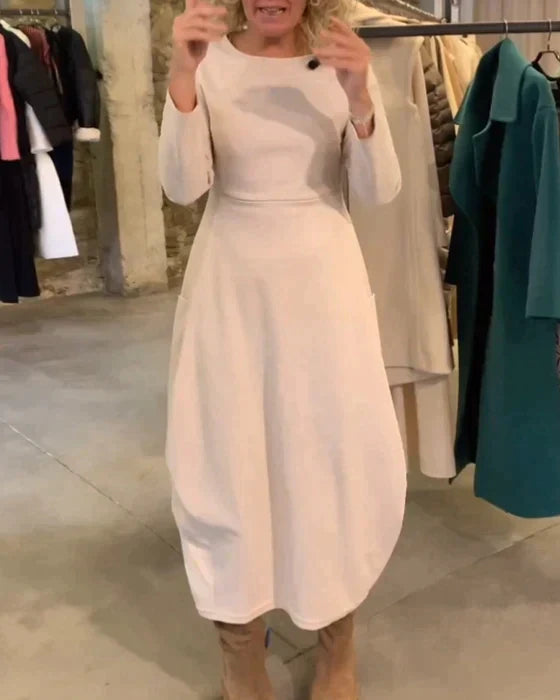 Winona - Versatile dress with round neckline