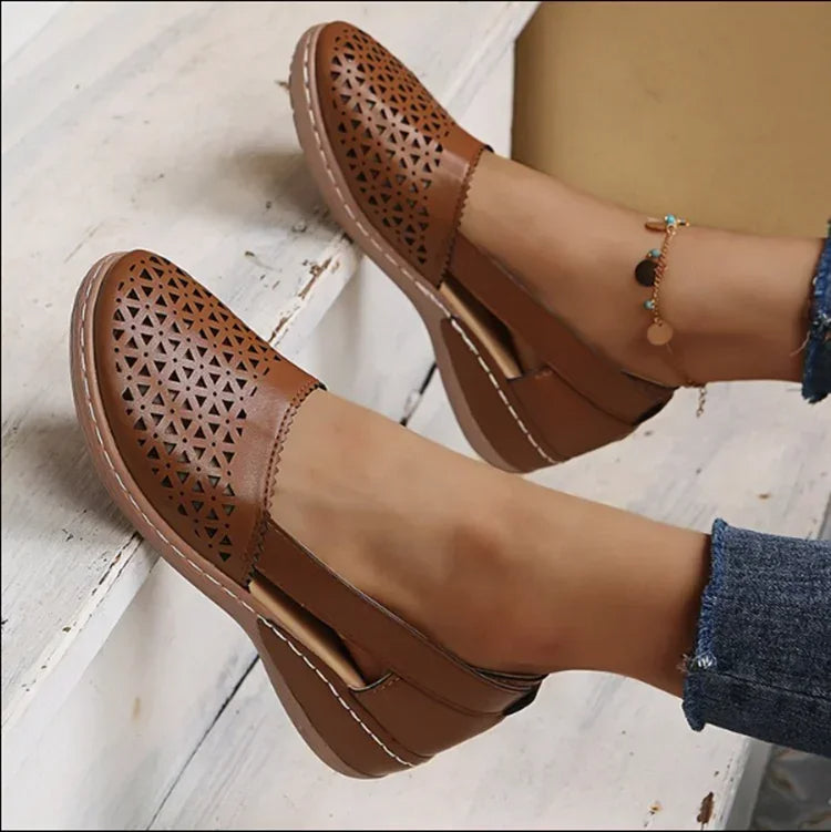 Sun-Kissed Elegance — Where Comfort Meets Vintage Charm