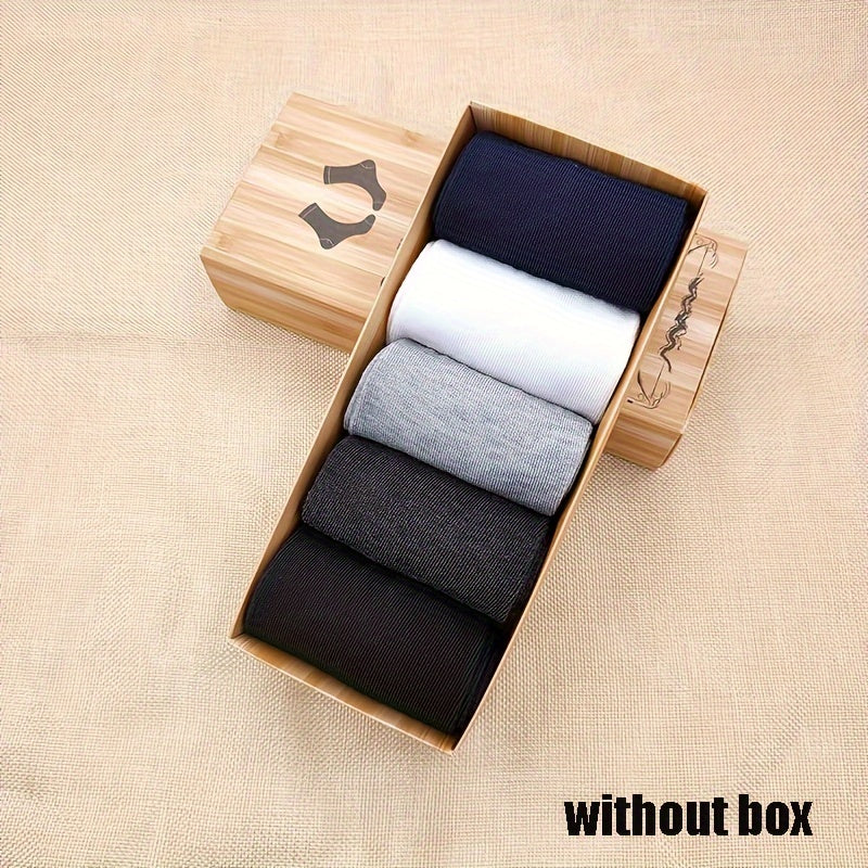 Checked Men's Socks – Classic Pattern, Modern Comfort