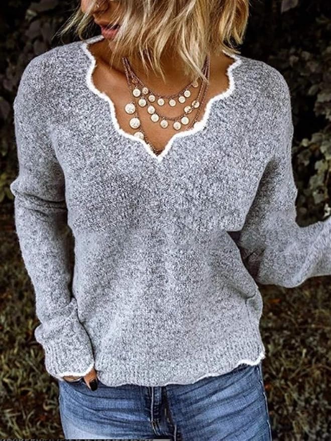 Cordelia - Knitted sweater with long sleeves and V-neck