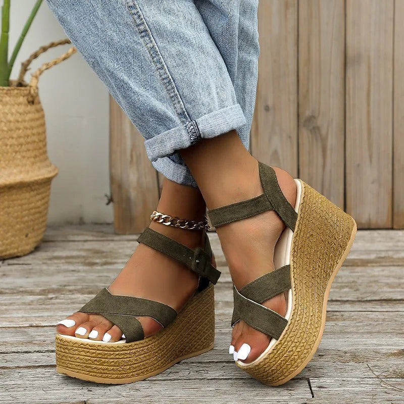 Georgia - Fashionable wedge sandals