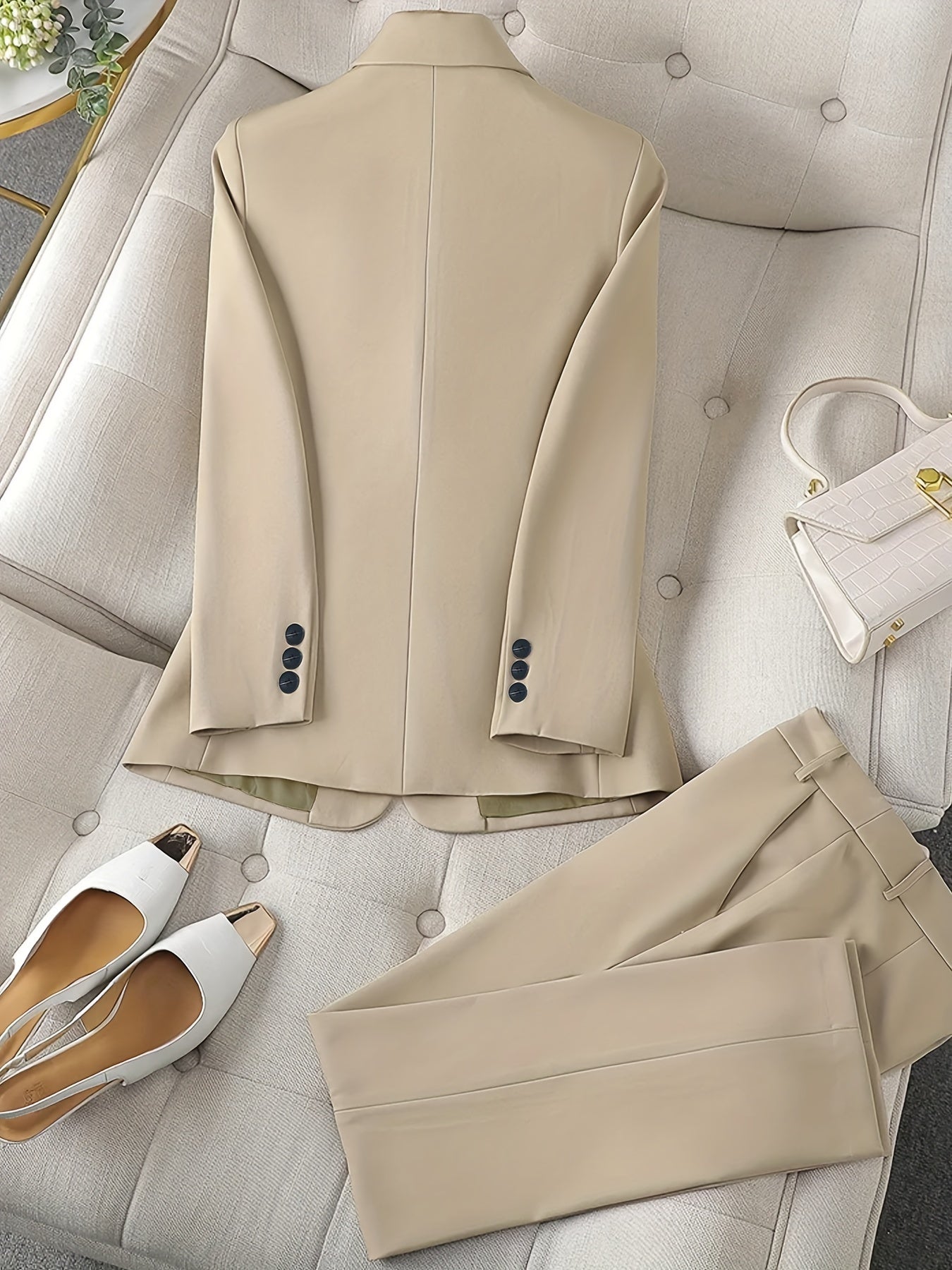 Women’s Classic Style Notched Lapel Blazer Set