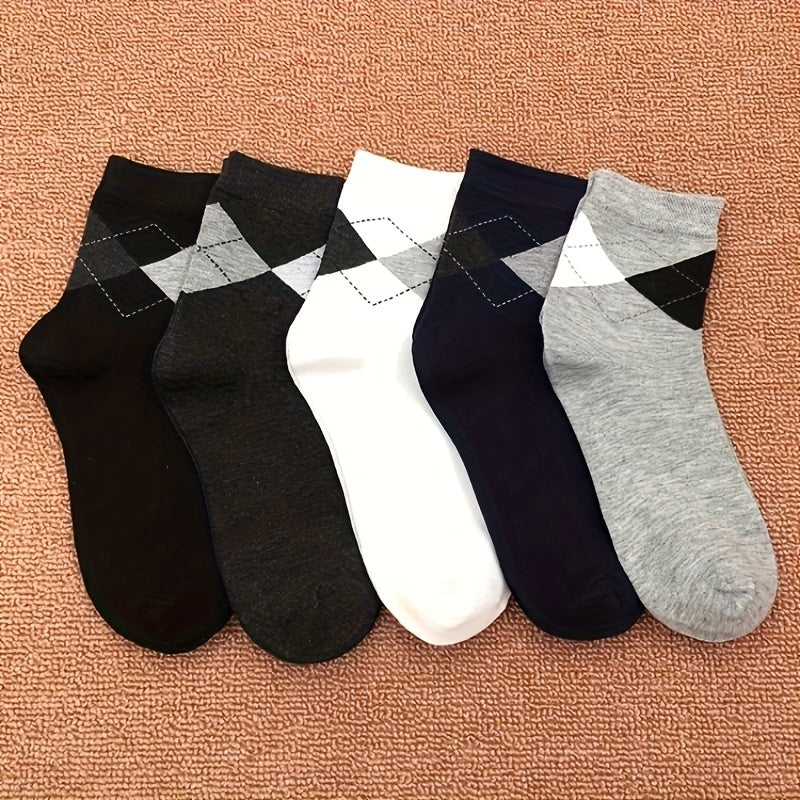 Checked Men's Socks – Classic Pattern, Modern Comfort