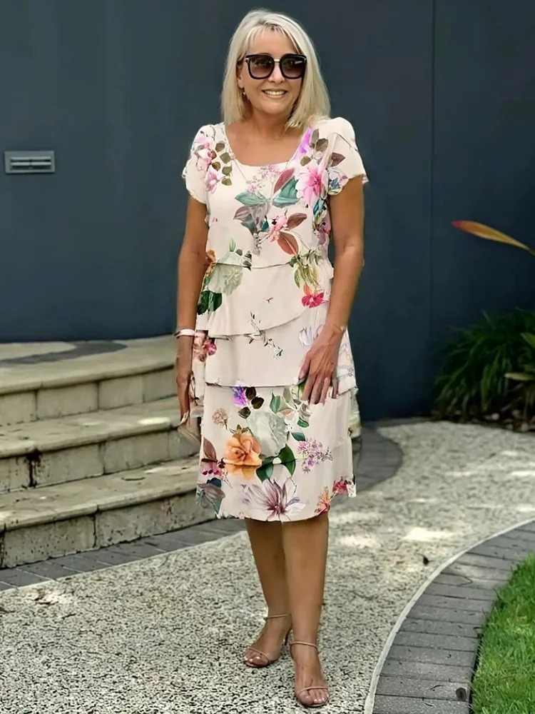 Emilie – Feminine Maxi Dress