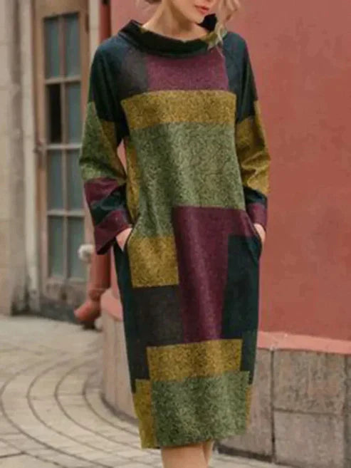 Pearl - Wide, mid-length dress with a vintage look