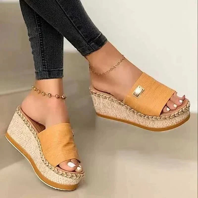 Elsie - The rattan sandal