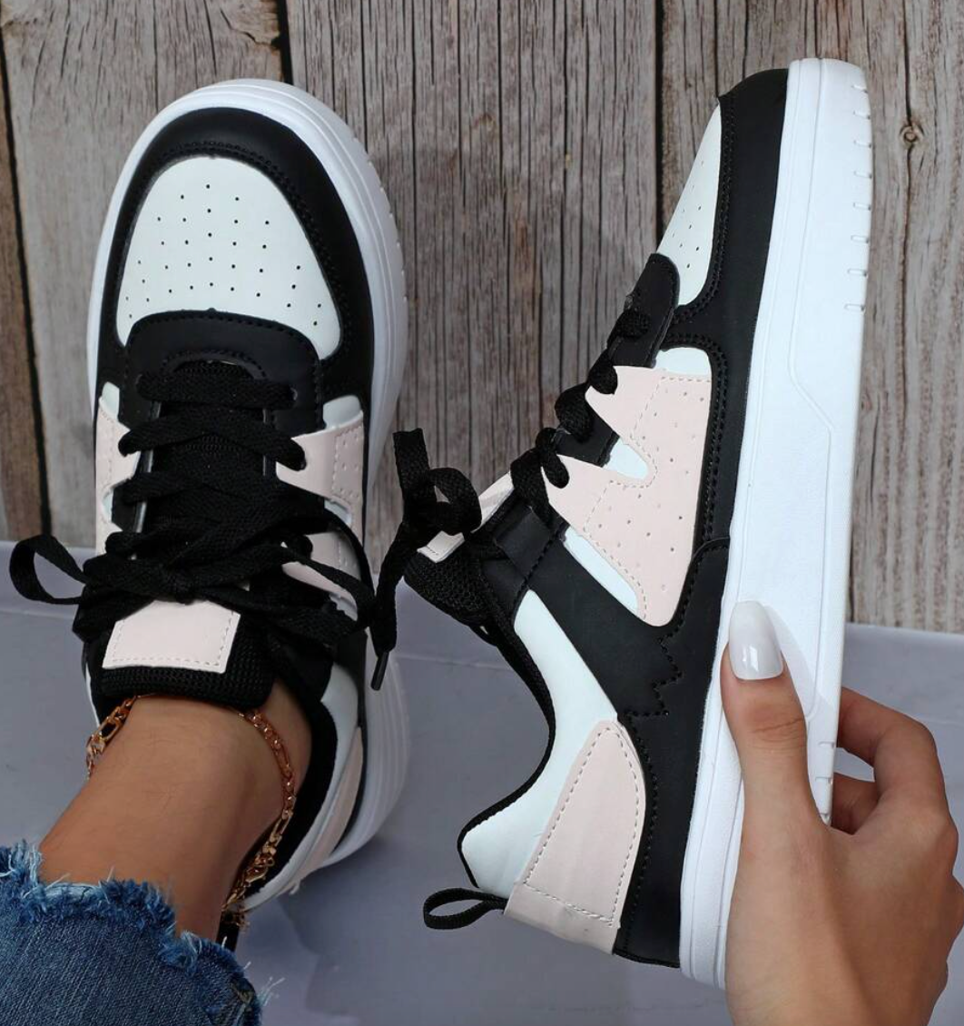 Women’s Sneakers Sporty Comfort with Everyday Elegance
