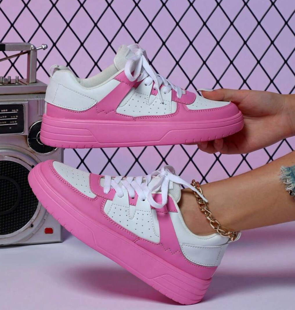 Women’s Sneakers Sporty Comfort with Everyday Elegance
