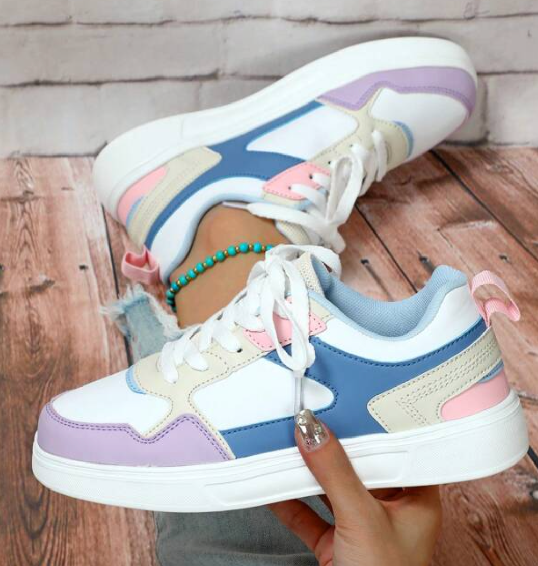 Women’s Sneakers Sporty Comfort with Everyday Elegance