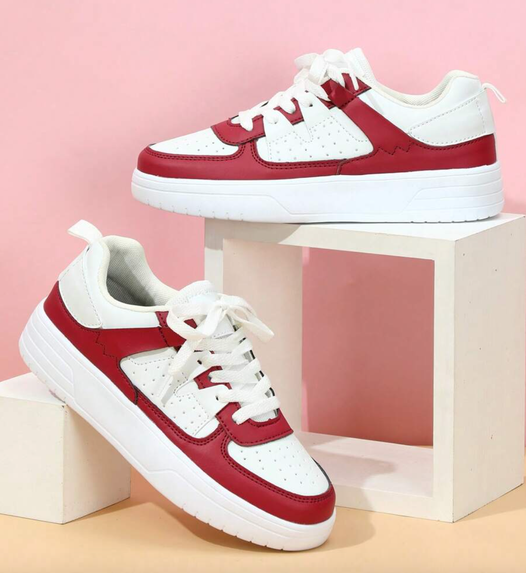 Women’s Sneakers Sporty Comfort with Everyday Elegance