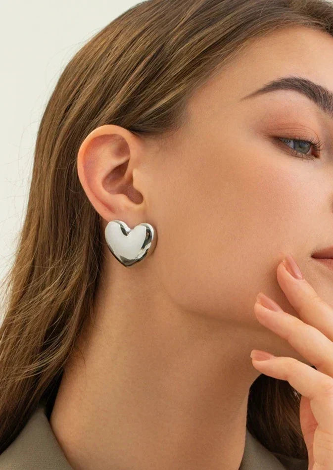 Sienna | Heart-Shaped Studs