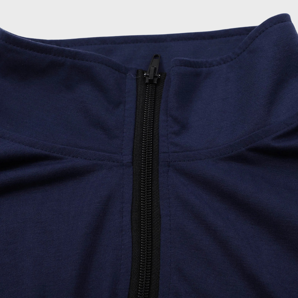 Warm men's sweater with zipper