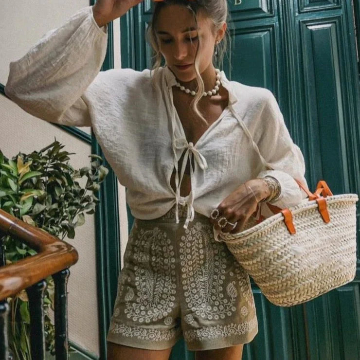 Brea - Linen shorts with floral embroidery