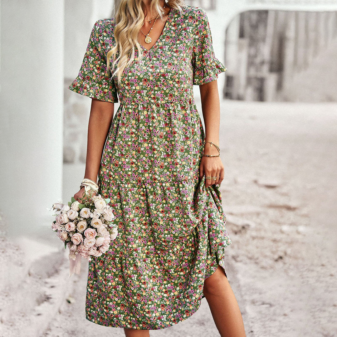 Boho Summer Dress with Floral Print and V-Neck – Light Mid-Length Dress with Short Sleeves for Women