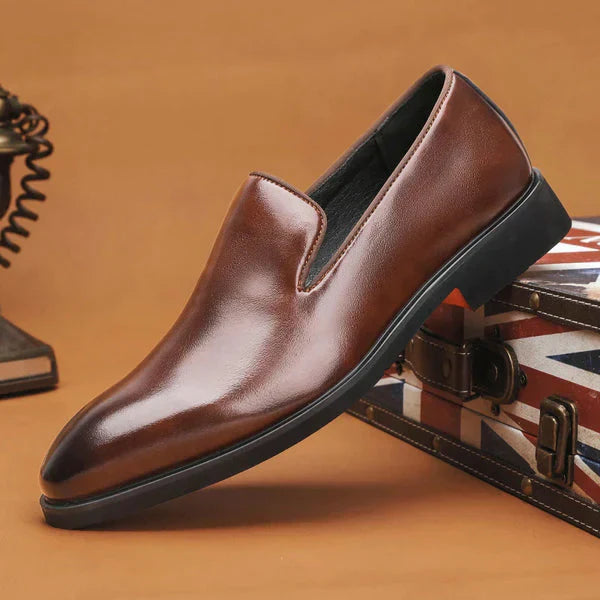 Logan – stylish slippers with red sole for men