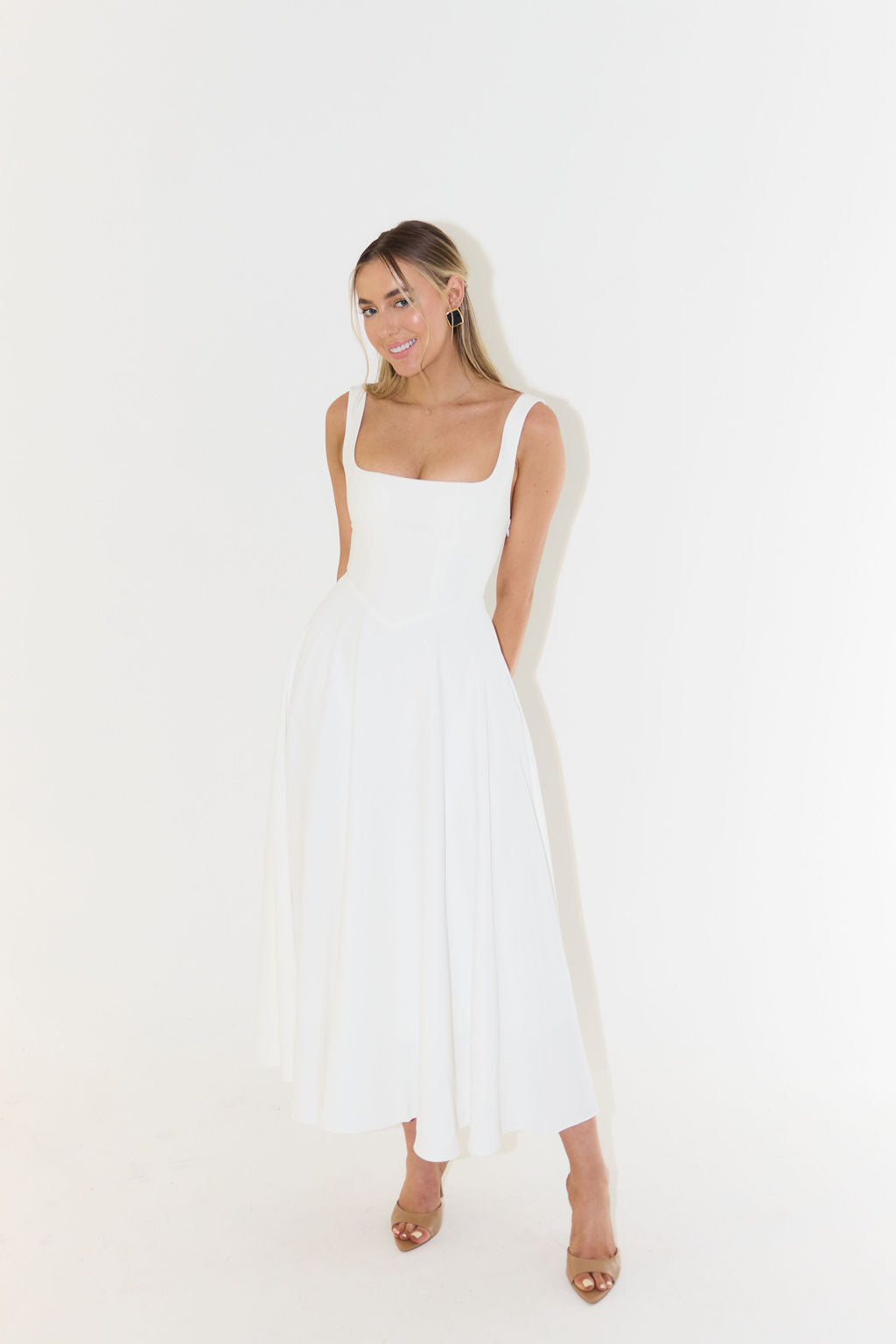 Women's Sleeveless Midi Dress with Square Neckline for Summer
