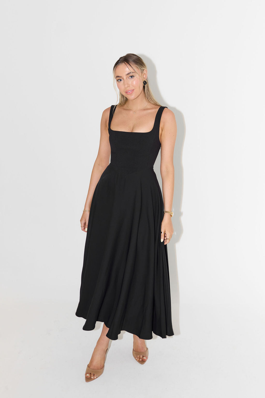 Women's Sleeveless Midi Dress with Square Neckline for Summer
