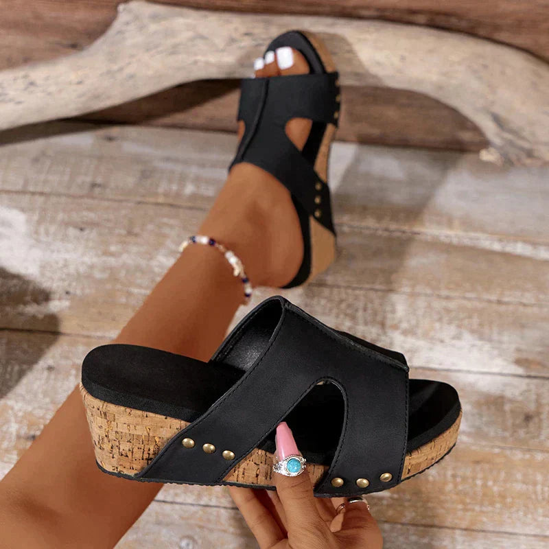Lucy - Orthopedic sandals
