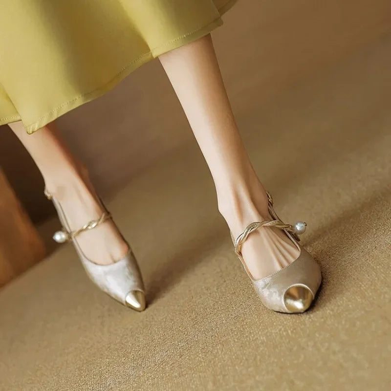 MAZIE | SCULPTED TOE-CAP HEELS