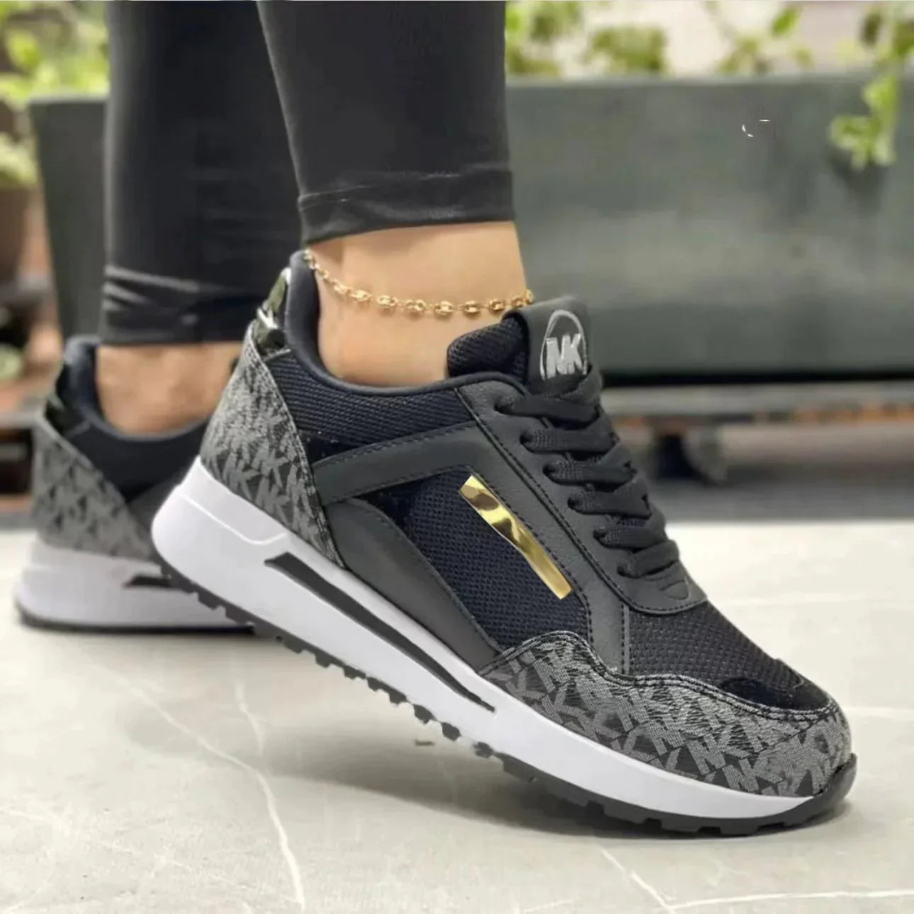 Fiona - Orthopedic sports shoes