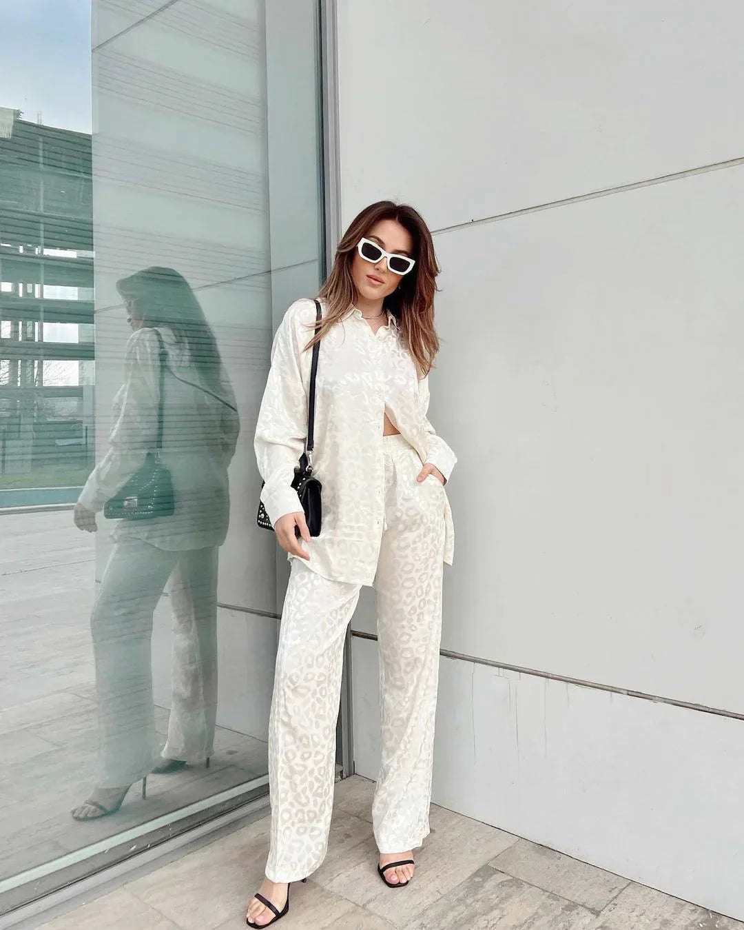Beatrice - Stylish single-breasted blouse with wide-leg trousers