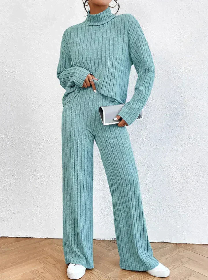 Alice - Knitted pants and turtleneck