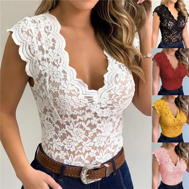 Stylish Women's Summer Top with Lace and Floral Pattern - SpitzenLicht