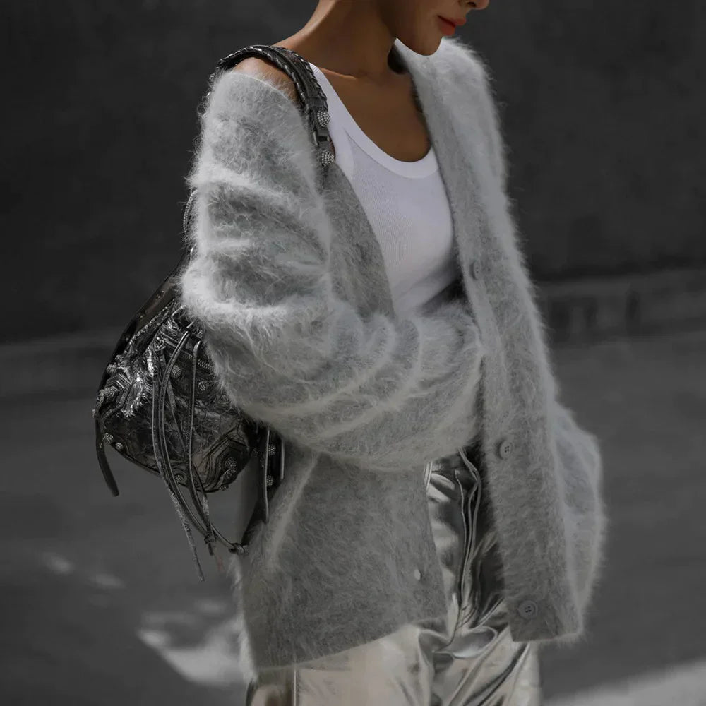 Chic cashmere cardigan Cozy Couture