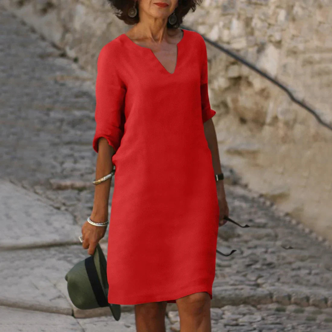Vondra – Elegant Knee-Length Dress