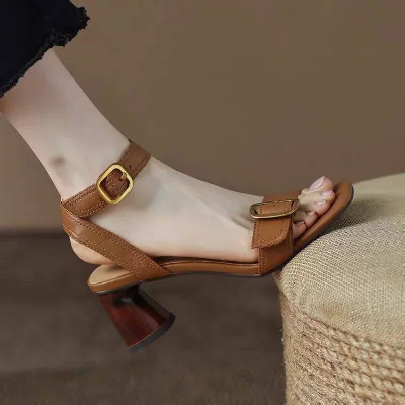 PALOMA | BUCKLE STRAP BLOCK SANDALS