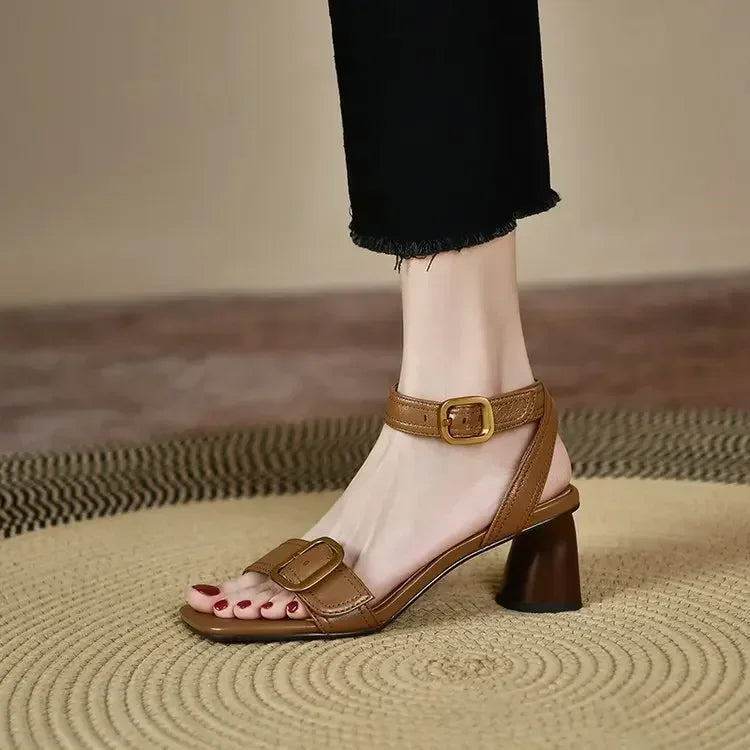 PALOMA | BUCKLE STRAP BLOCK SANDALS