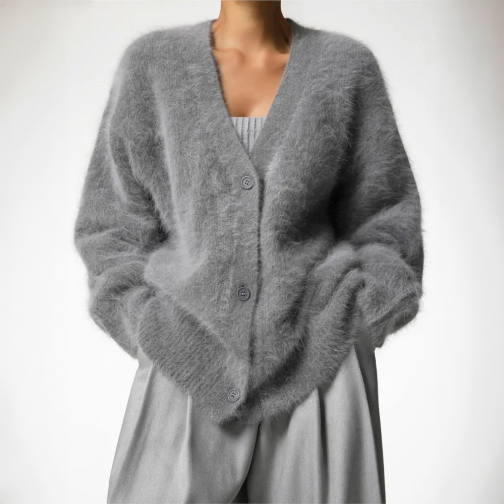 Chic cashmere cardigan Cozy Couture