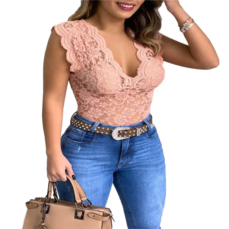 Stylish Women's Summer Top with Lace and Floral Pattern - SpitzenLicht