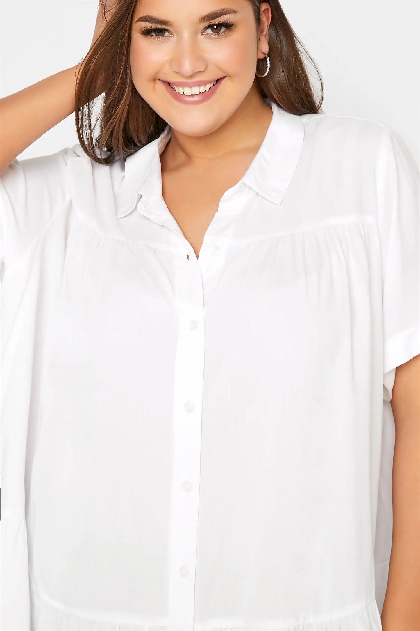 Elegant Long Spucke Shirt in Oversize for Spring 2025