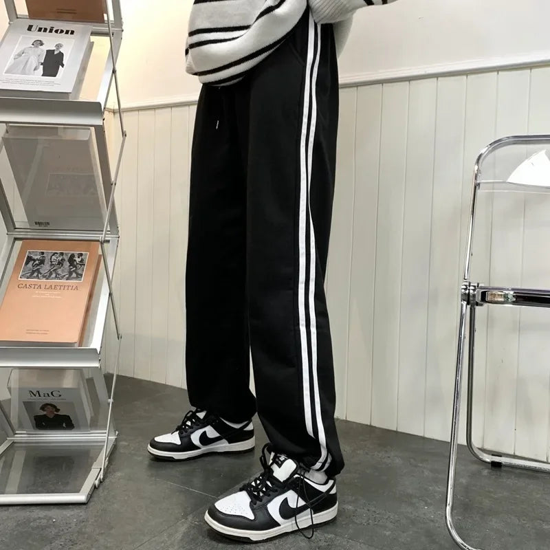Coretta - Women's sweatpants