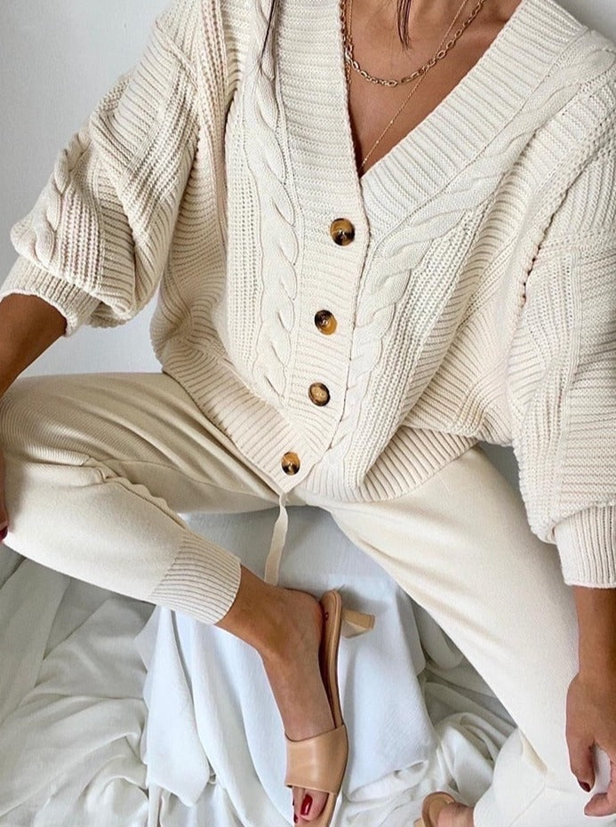 Nora Winter Ensemble | Elegant 2-Piece Set with Cardigan and Comfortable Pants