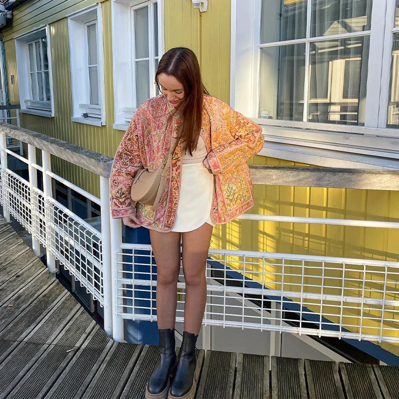 Darla - Fashionable, elegant jacket with print